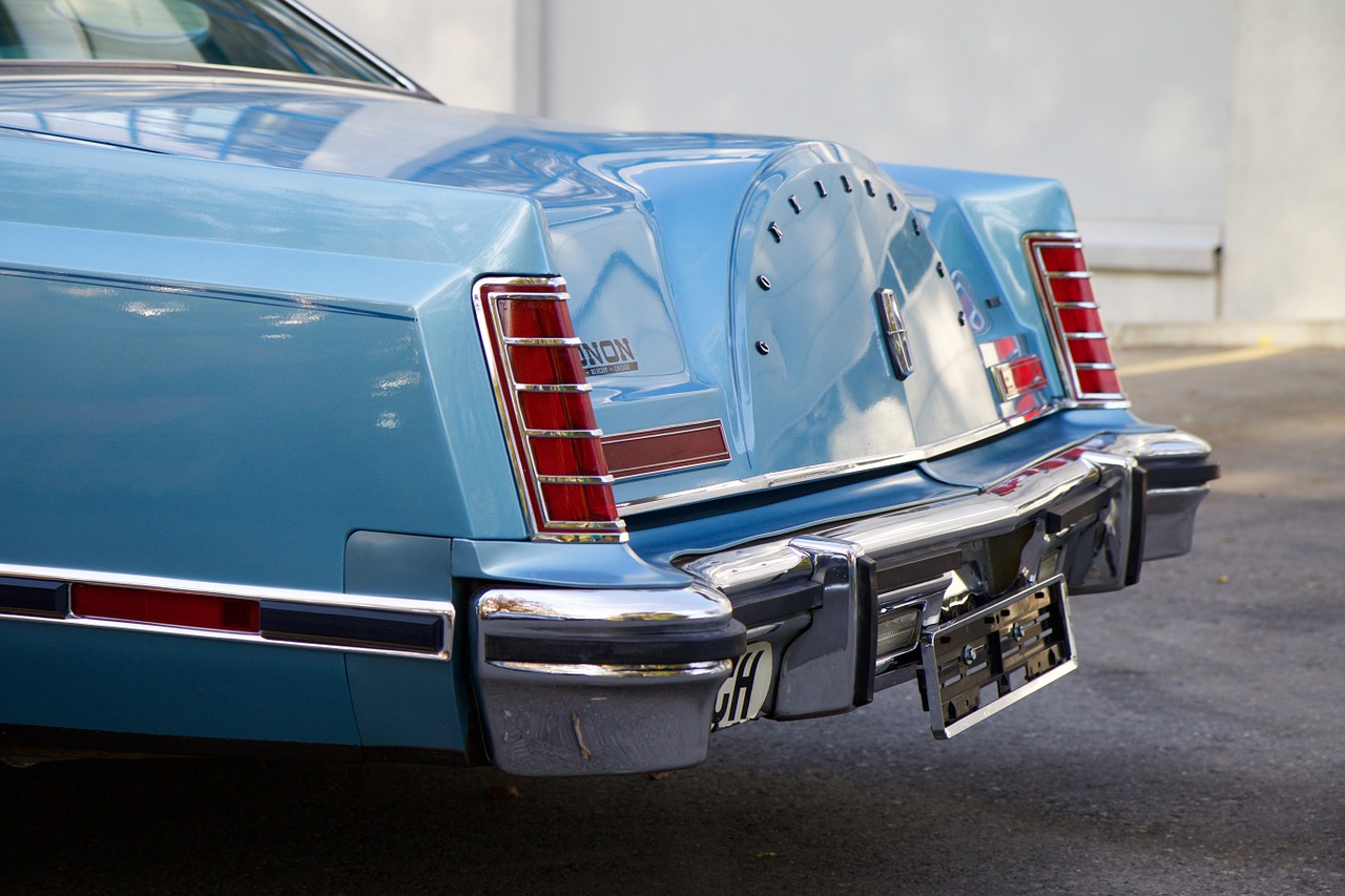 vehicle-1006290_1280